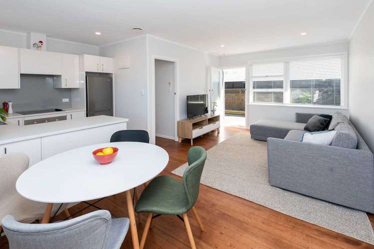 2/14 Waterloo Road Milford_5