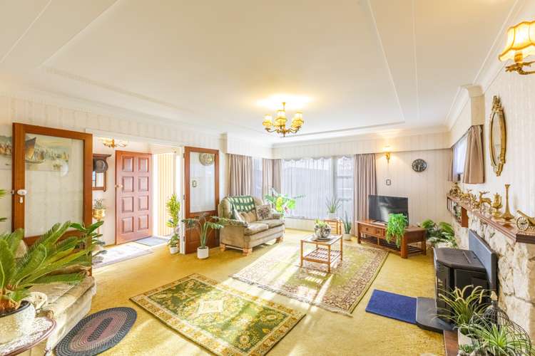 409 Frimley Place Frimley_1