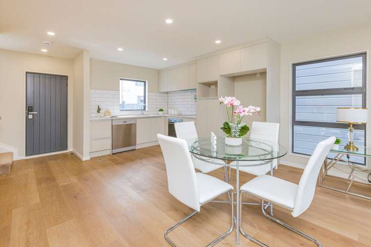 8/43 Clevedon Road Papakura_5