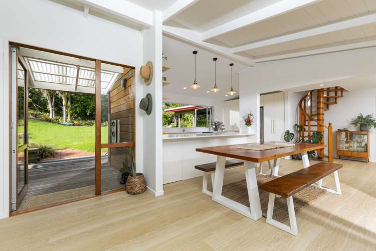 5 Ngatira Road Muriwai_8