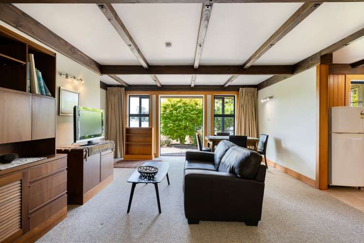 76 Lake Crescent Hamilton Lake_25