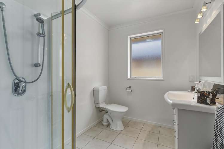 1/4 Reid Avenue Mosgiel_12