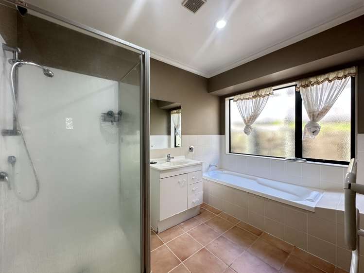 13 Brunswick Rise Mangere_9