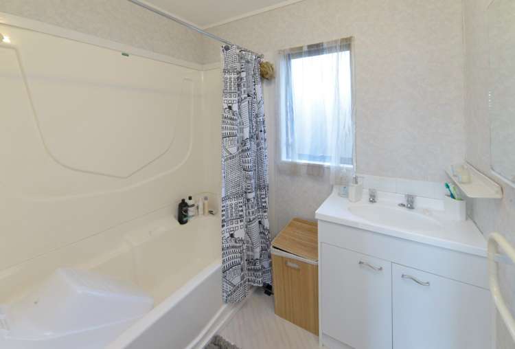 2 Corokia Place Totara Heights_14