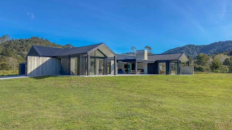 387 Wentworth Valley Road Whangamatā_22