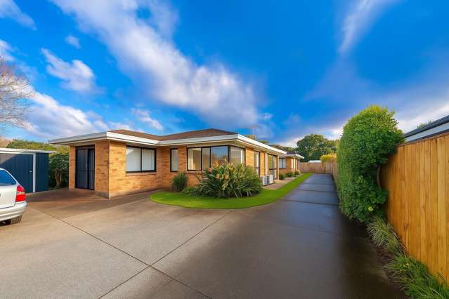 Beautiful Rental Opportunity at 66 Ladies Mile, Manly!