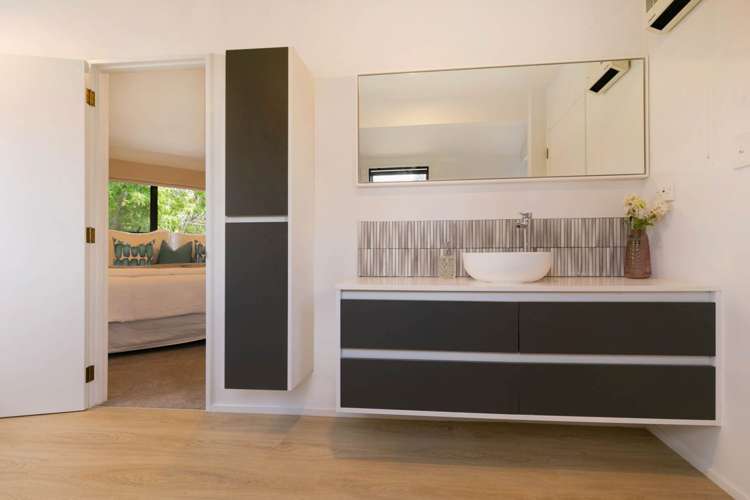 2/31 Long Bay Drive Torbay_12