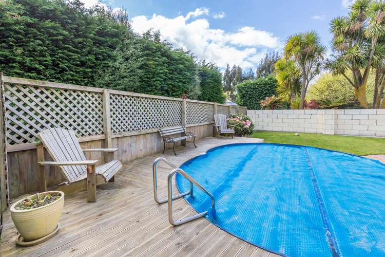 21 Guys Road Yaldhurst_11