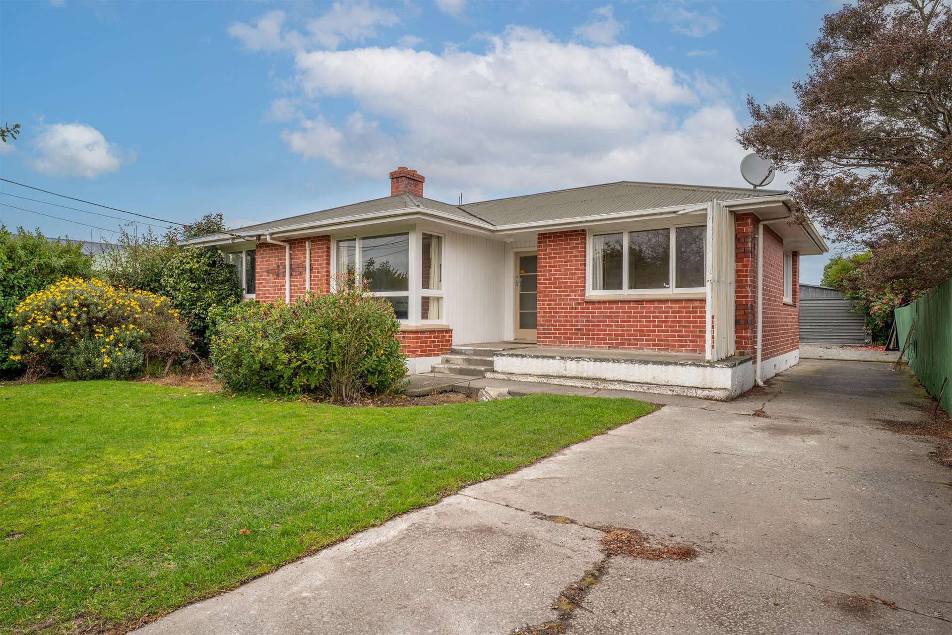 128 Pages Road Marchwiel_0