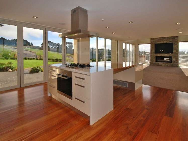 2 Teviotdale Way Richmond Hill_12