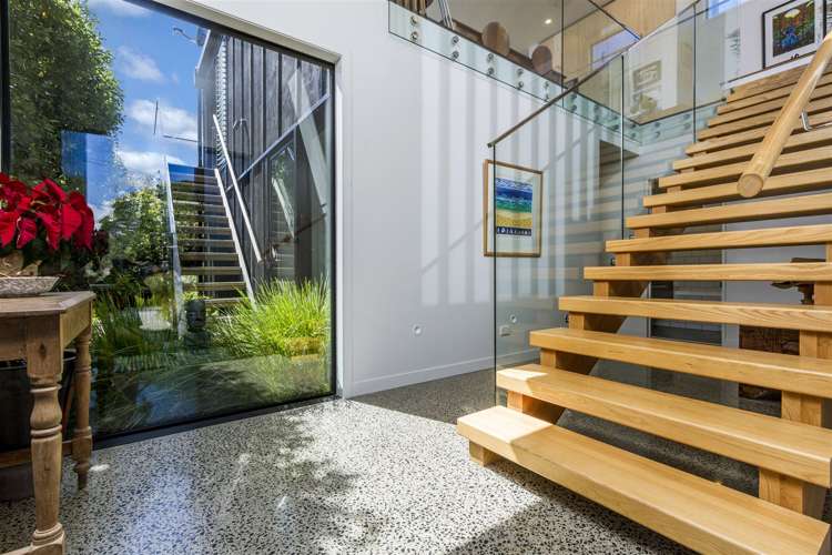 26 Wicklow Road Narrow Neck_10