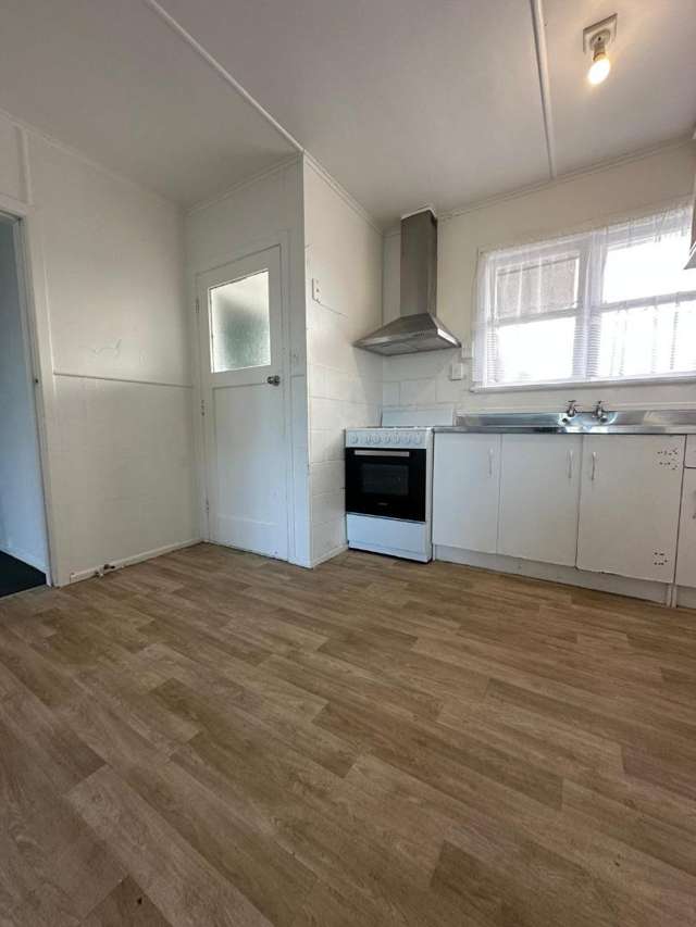65 Cobham Cres Otara_1
