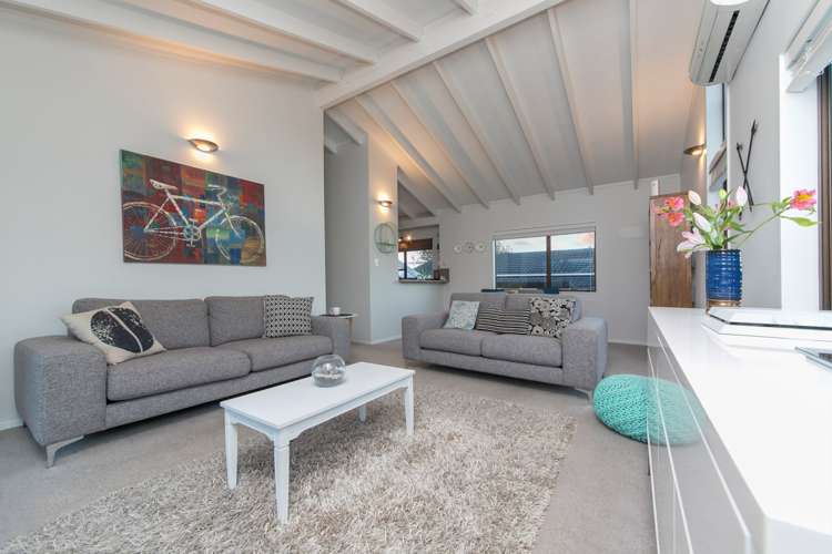 1/25 Taioma Crescent Te Atatu Peninsula_9