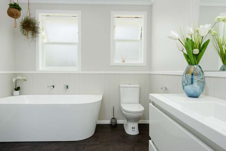 9 Russell Place Brookfield_11