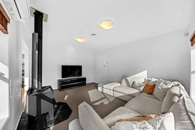 137 Edinburgh Street Pukekohe_2