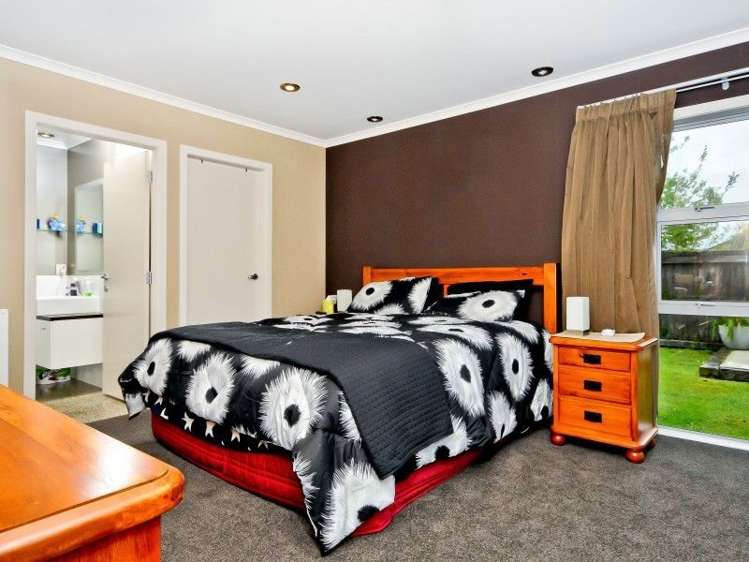 73 Wiltshire Drive Huntington_9