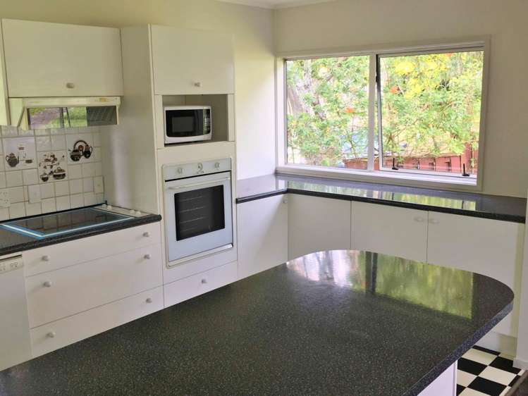 19 Mcphail Street Birkdale_3