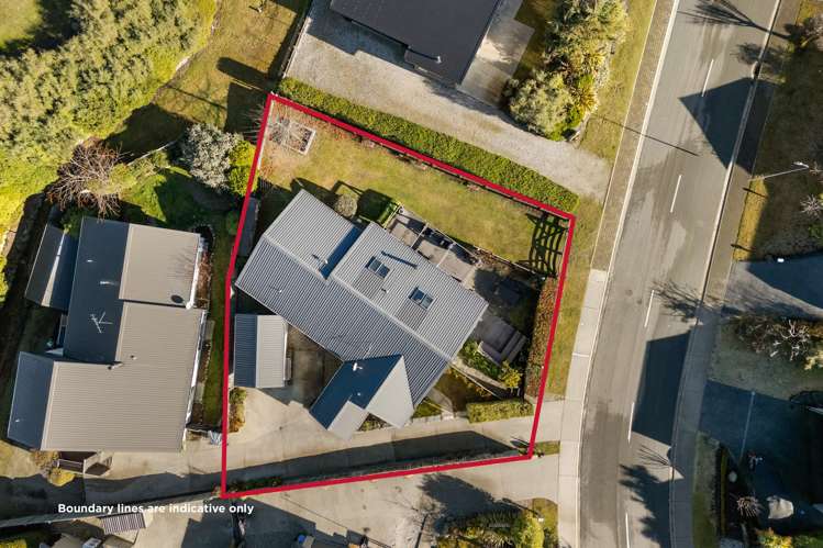 11 and 11A Niger Street Wanaka_24