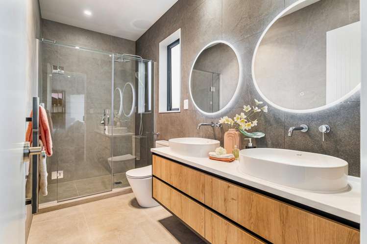 70 Tukutata Crescent Milldale_12