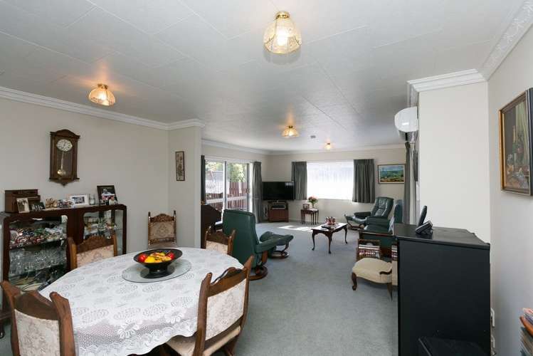 2/10 Nursery Place Westown_5