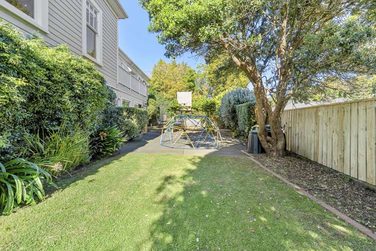 62 Gilbert Street New Plymouth_34