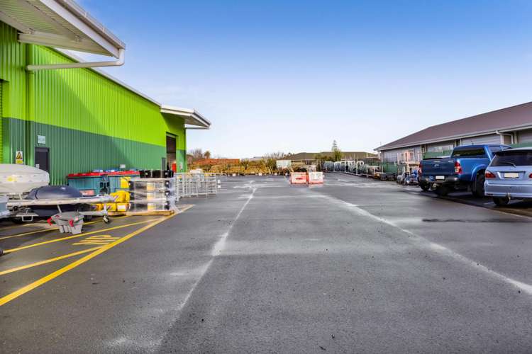 215 Glover Road Hawera_9