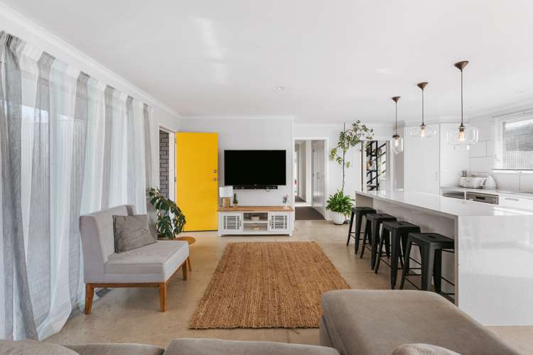 69 Emmett Street Greerton_10