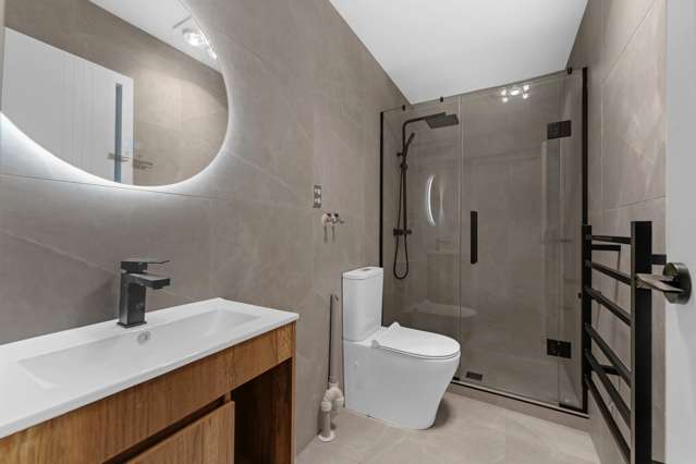 4/128 Vodanovich Road Te Atatu South_3