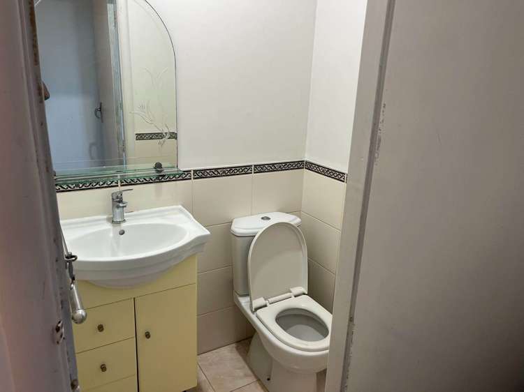 98 Portage Road New Lynn_11