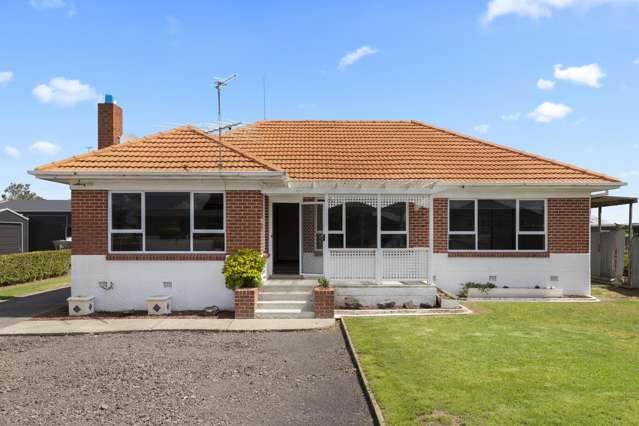 Cute character (DO ME UP!!) home on 1012sqm (mol)