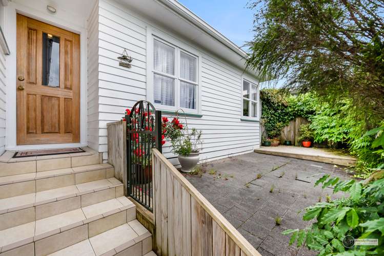 6 Puriri Street Miramar_22