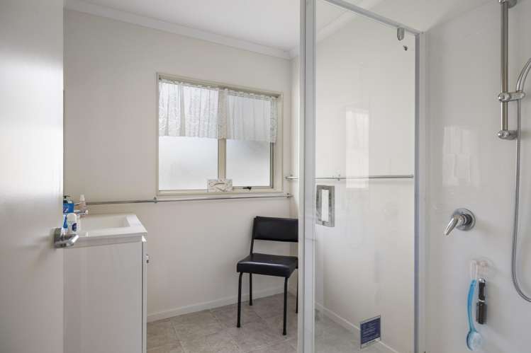 18/2 William Donald Drive Solway_9
