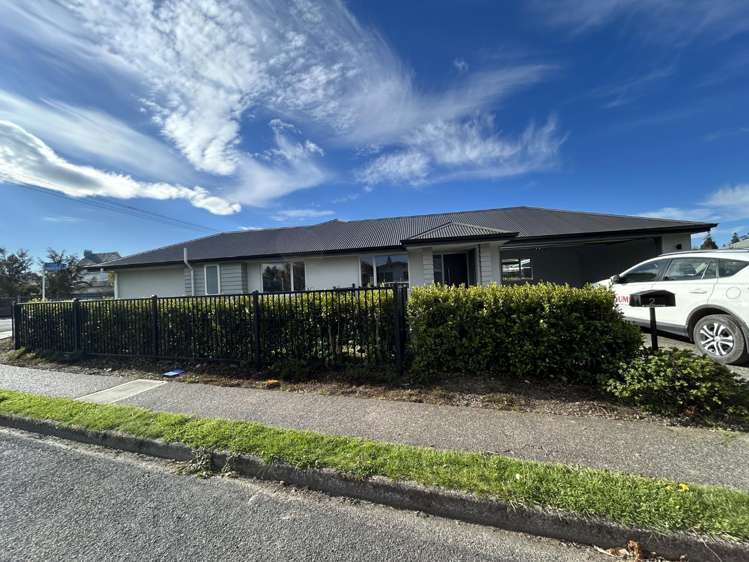 2 Harbour Road 11193_13