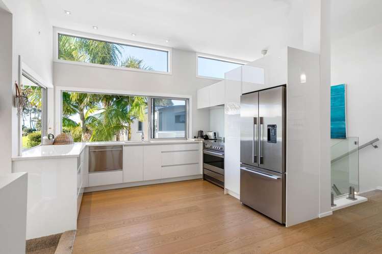 517B Ocean Road Whangamata_9