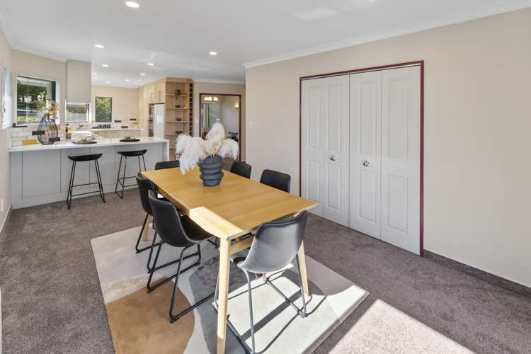 56 Olympus Way Richmond_7