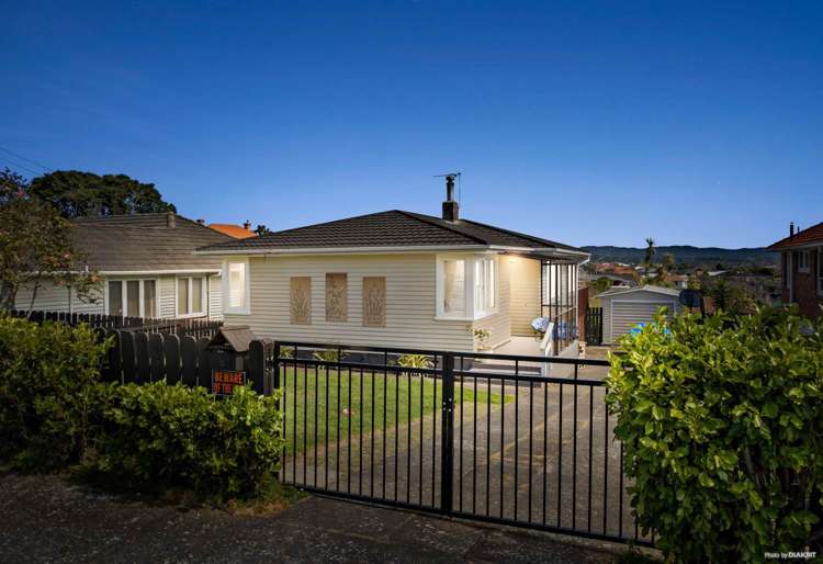 8 Mcfadzean Drive Blockhouse Bay_0