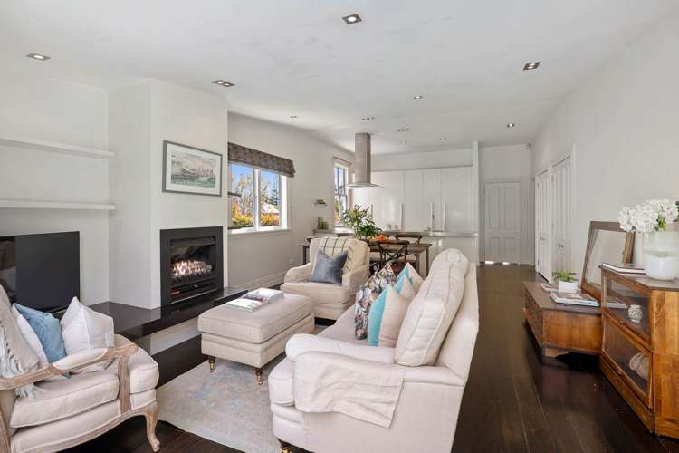 25 Patuone Avenue Devonport_16