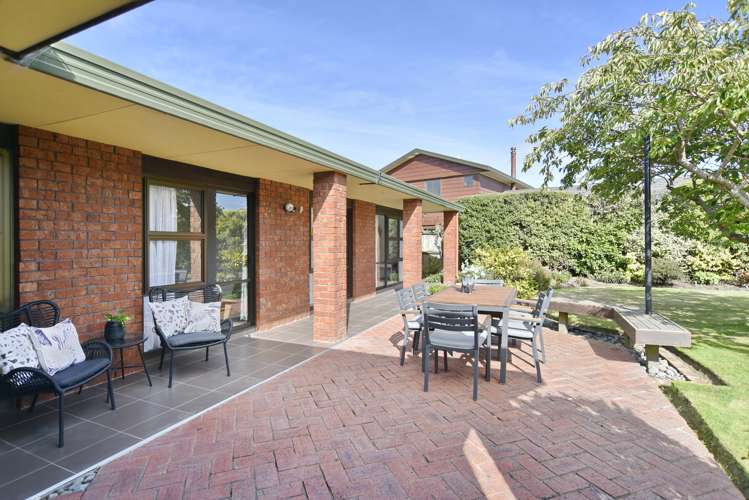 22d Yellowstone Crescent Burwood_29