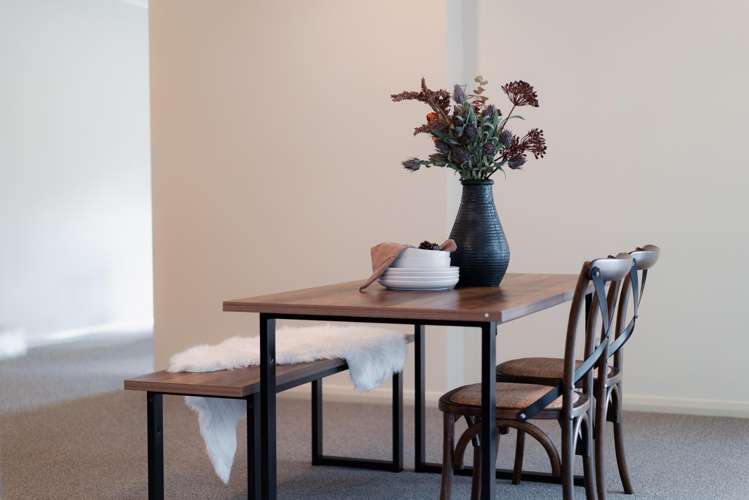 49 Intrepid Crescent Beachlands_13