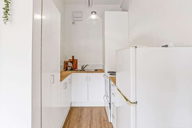 7 /25 Winchester Street Merivale_26