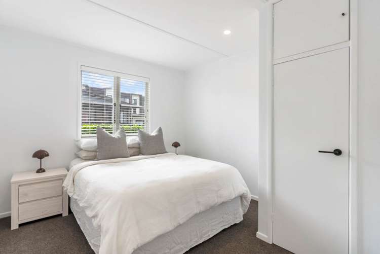 2/99 Hobsonville Road West Harbour_6