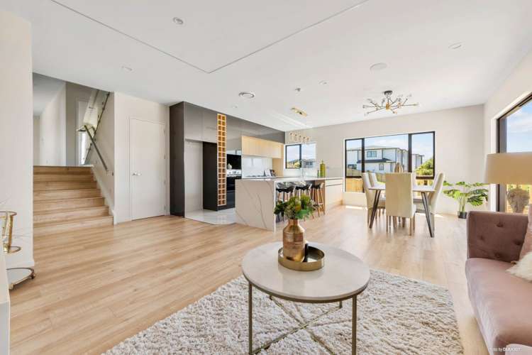 22 Castlebane Drive Flat Bush_5