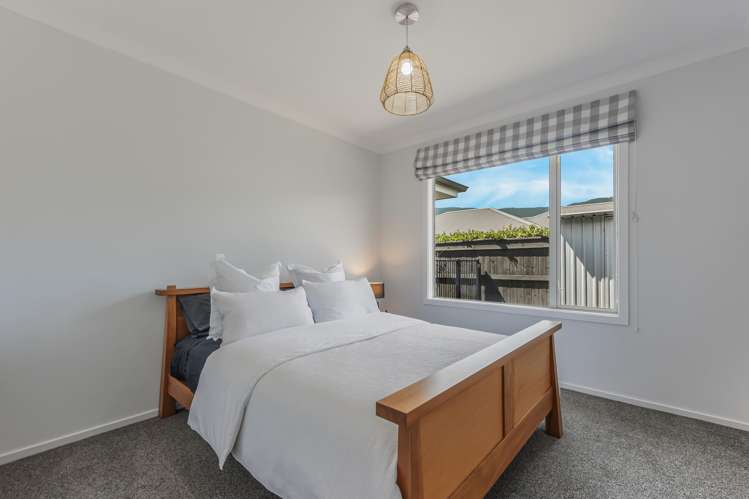 8 Boysenberry Grove Richmond_17