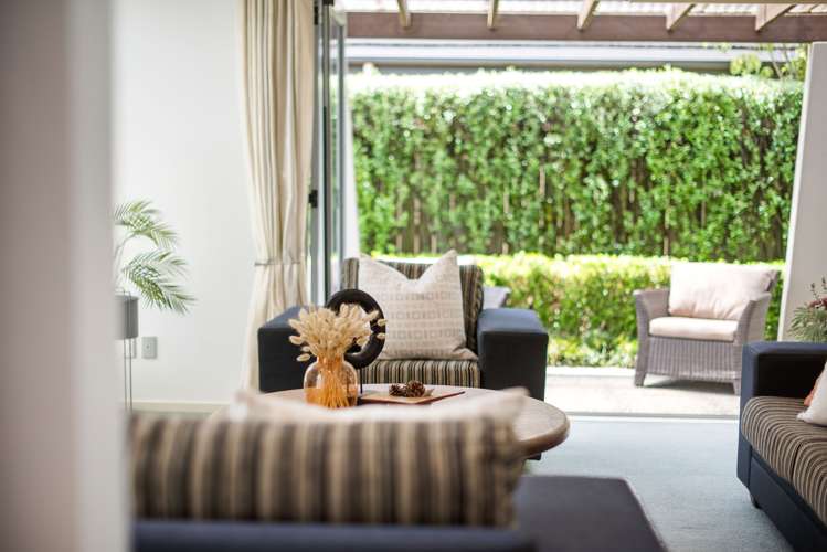 43 The Esplanade Huntington_7