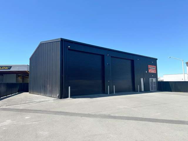 Modern high stud Industrial unit