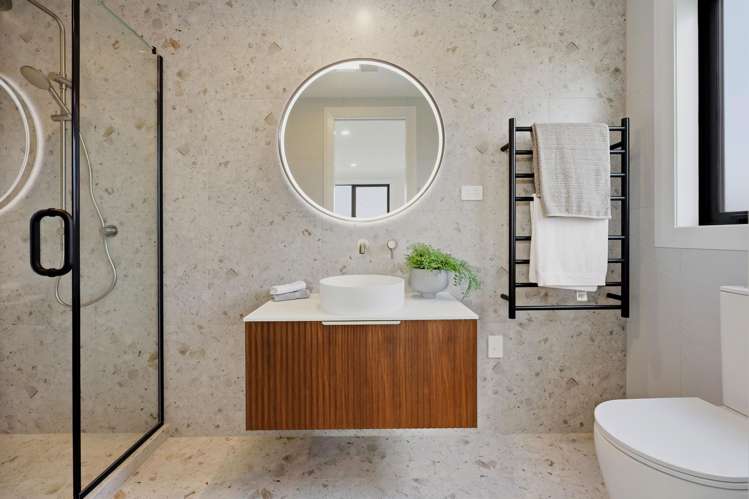 6A Gulf Crest Bucklands Beach_36