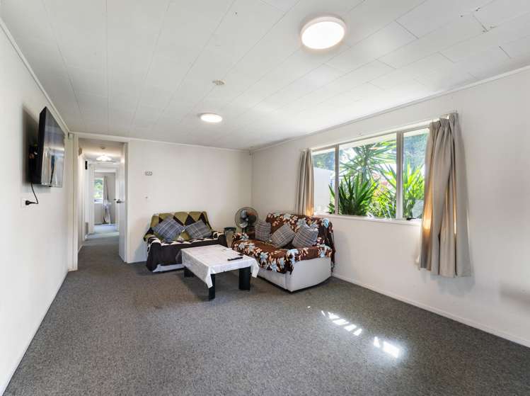 21 Takanini School Road_3