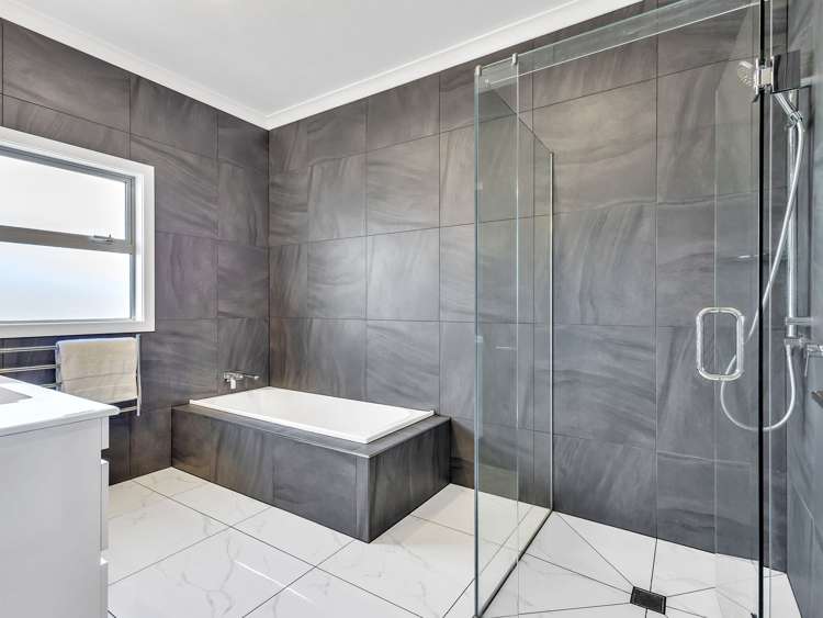 2 Drovers Way Frimley_14