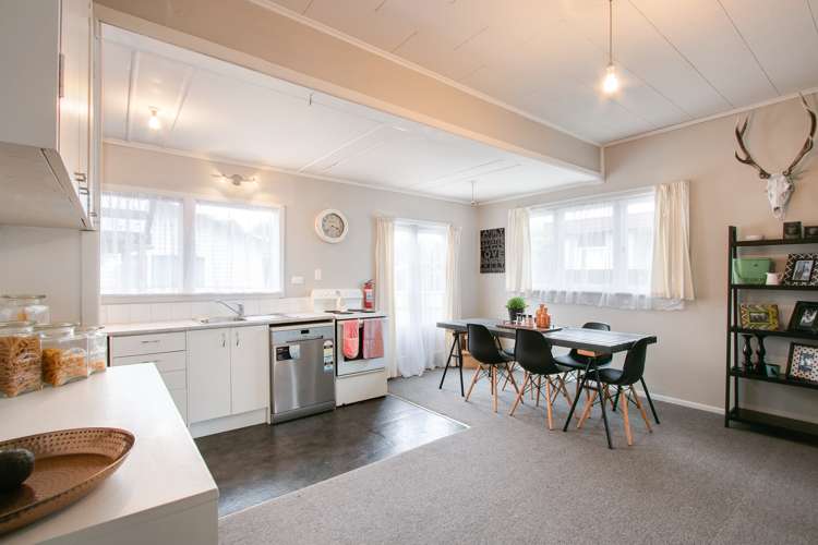 703 Oak Road Akina_4