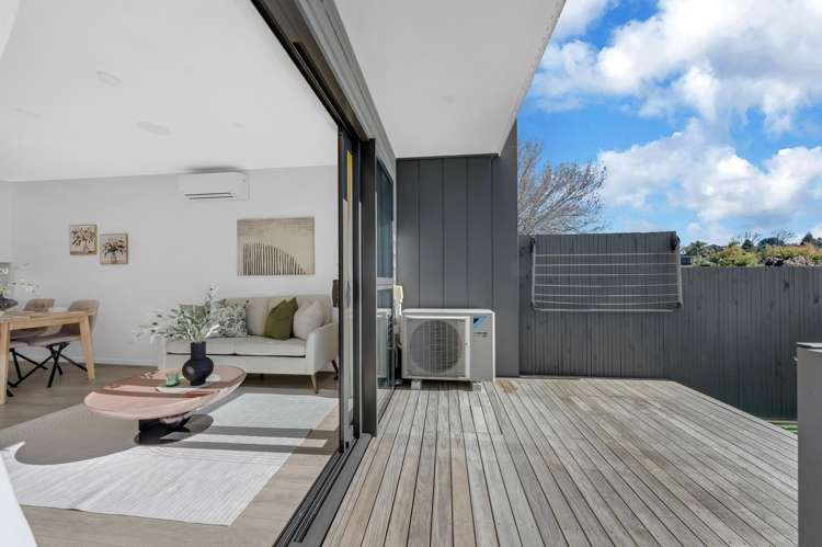2/13 Grove Lane Pakuranga Heights_9